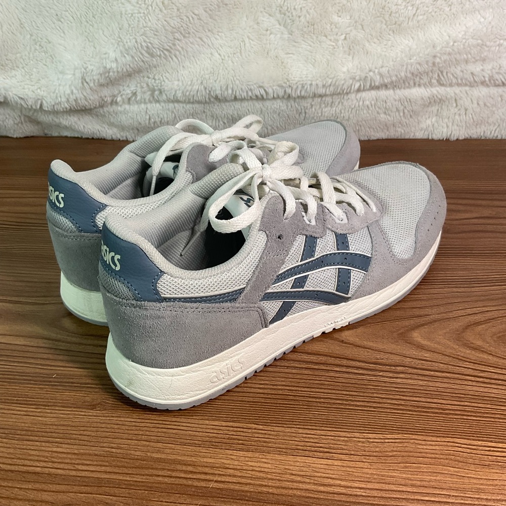 Grey ASICS trainers with blue accents women's size 8.5 #gymshoes - Picture 2 of 7